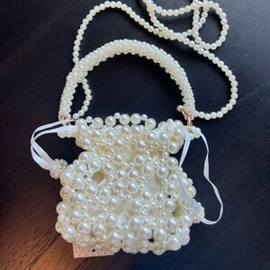 NWT LULLA COLLECTION
Faux Pearl Mini Bucket Bag w/ Detachable Shoulder Strap
